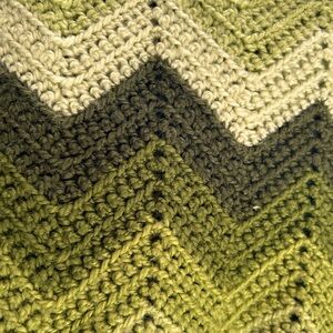 Handmade throw blanket green